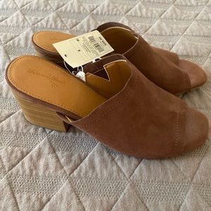 New Heeled Sandals from Universal Thread